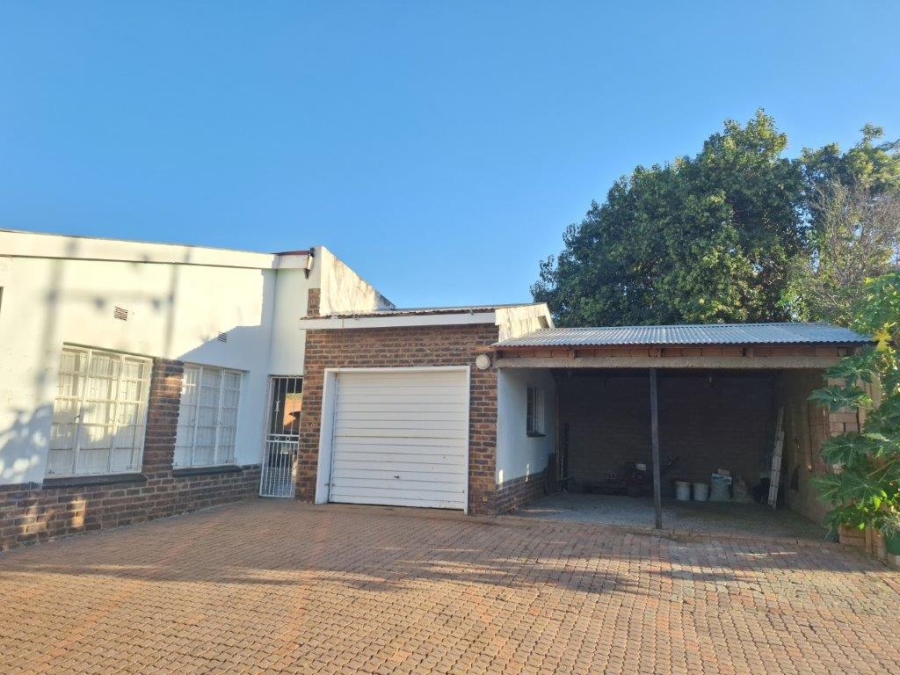 9 Bedroom Property for Sale in Zuurplaat A H North West